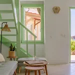 Demilia Luxury *